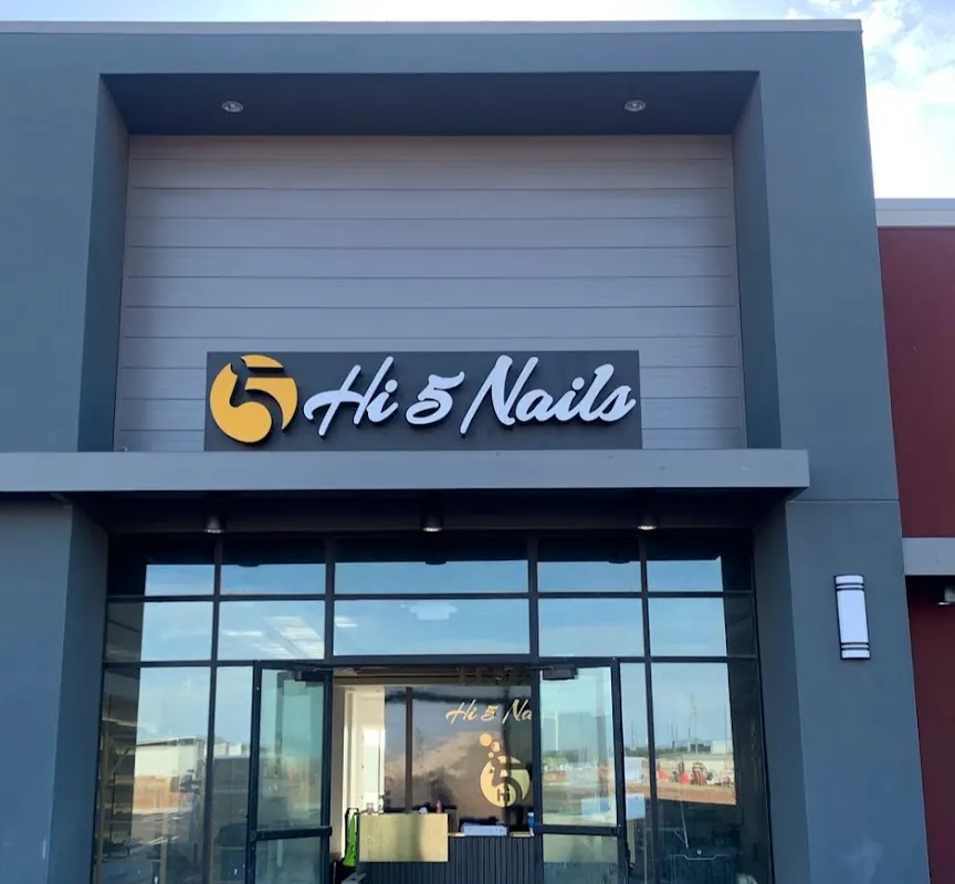 Hi5 Nails & Spa — Nail salon in Mesa